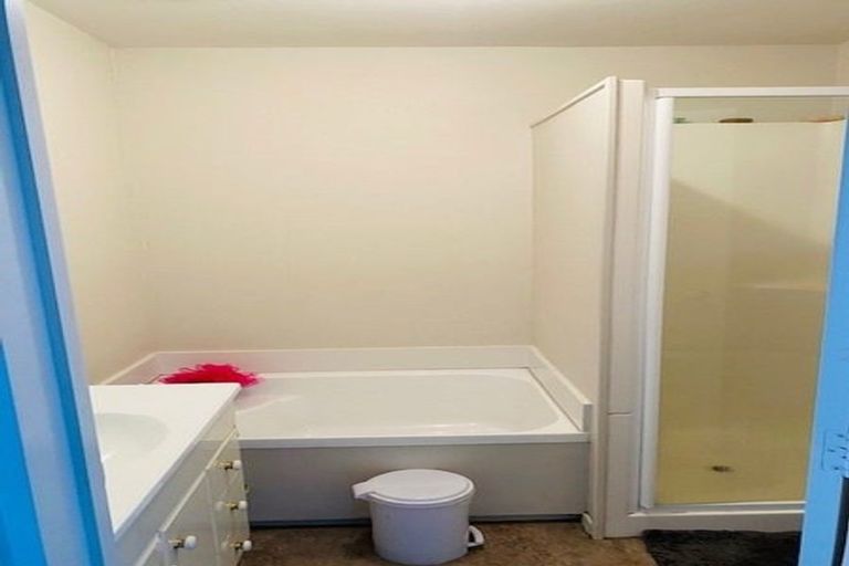 Photo of property in 4/2 Brittan Street, Linwood, Christchurch, 8011