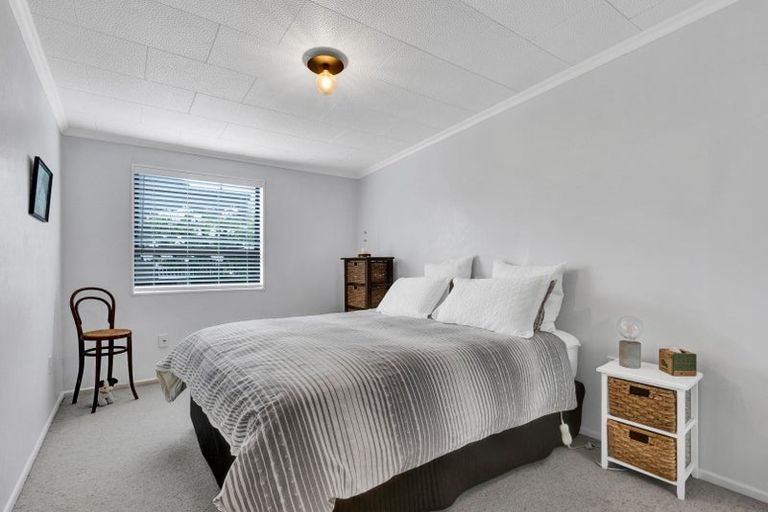 Photo of property in 9a Tamati Place, Merrilands, New Plymouth, 4312