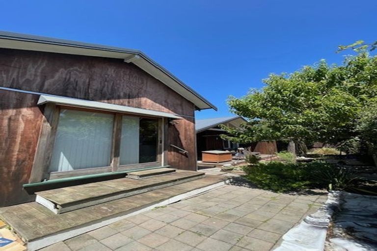 Photo of property in 77 Birdwood Avenue, Beckenham, Christchurch, 8023