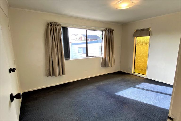 Photo of property in 12a Tamaki Bay Drive, Pakuranga, Auckland, 2010