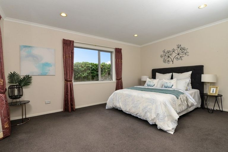 Photo of property in 16 Piwakawaka Court, Rototuna North, Hamilton, 3210