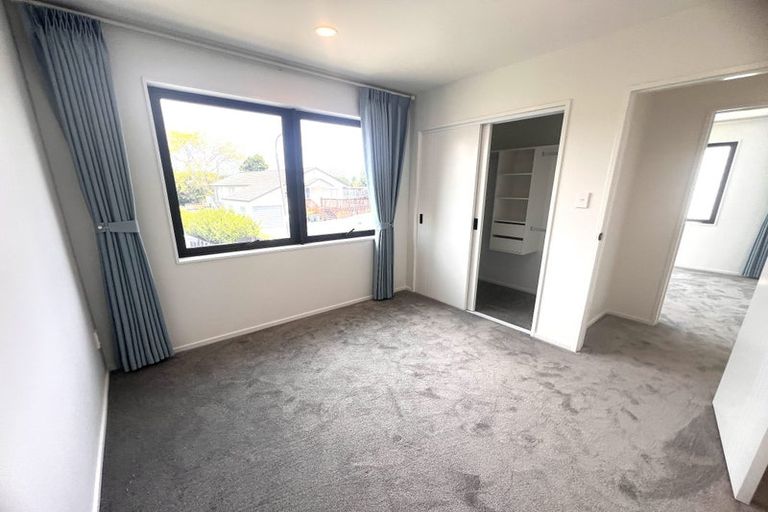 Photo of property in 1a Wren Place, Unsworth Heights, Auckland, 0632