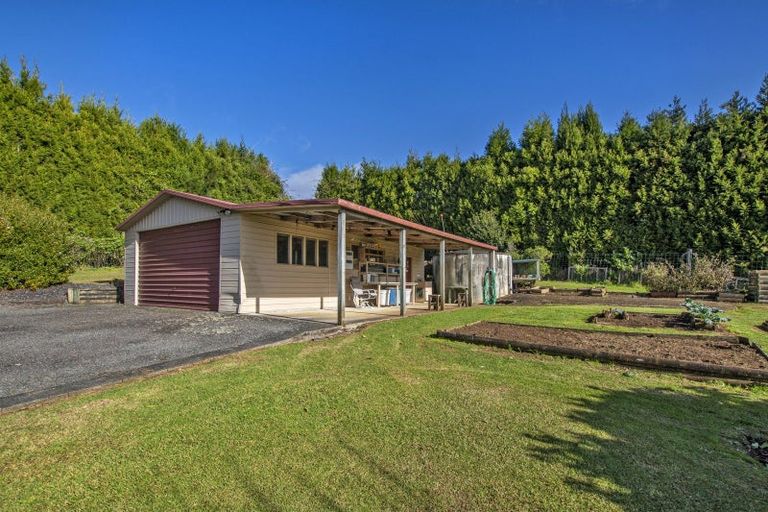 Photo of property in 11 Logan Cameron Road, Kauri, Kamo, 0185