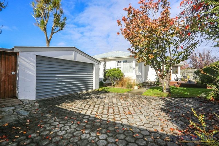 Photo of property in 2/3 Lynfield Avenue, Ilam, Christchurch, 8041