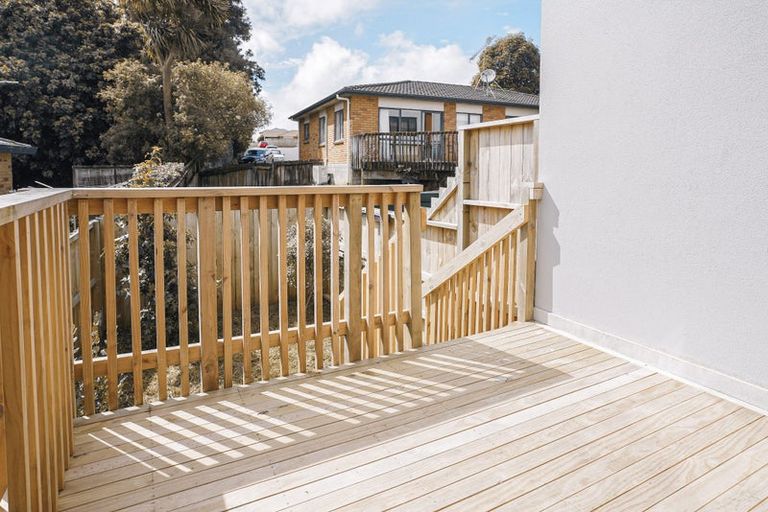 Photo of property in Rf202b, 29/18 Hewlett Road, Massey, Auckland, 0614