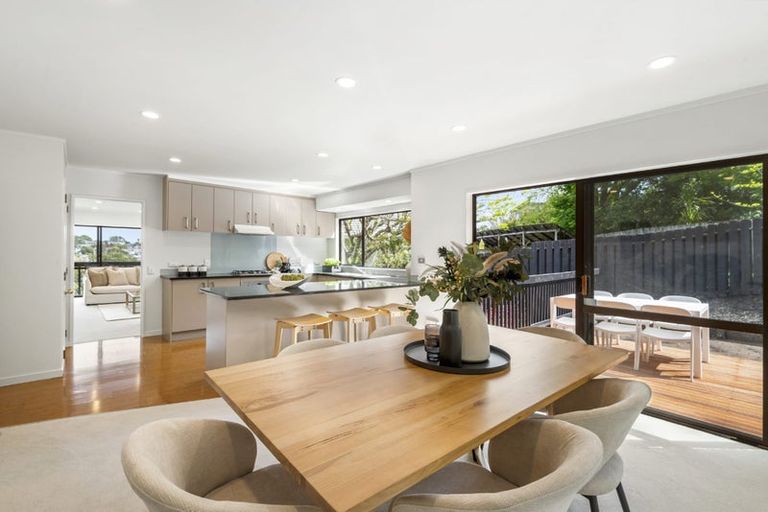 Photo of property in 24 Rosemary Avenue, Forrest Hill, Auckland, 0620