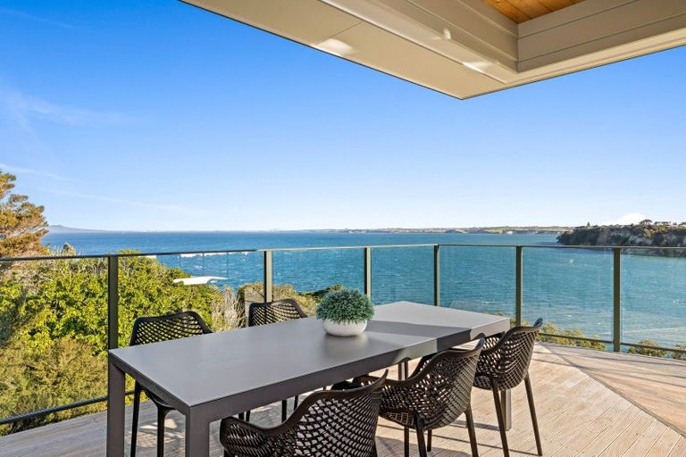 Photo of property in 52 Beauvoir Avenue, Matakatia, Whangaparaoa, 0930