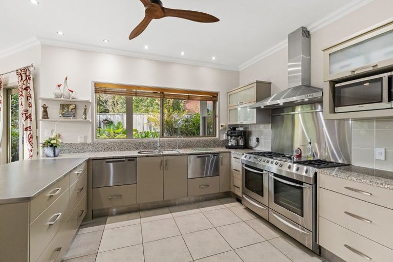 Photo of property in 176b Heta Road, Highlands Park, New Plymouth, 4312