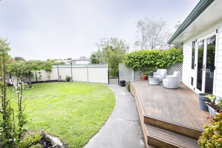 Photo of property in 4 Clare Place, Pirimai, Napier, 4112
