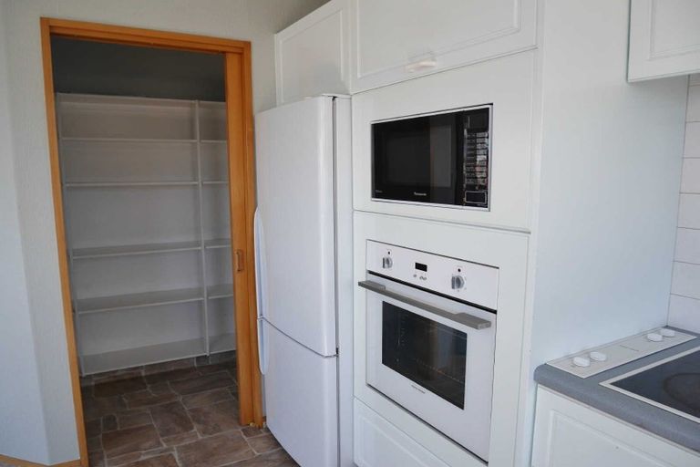 Photo of property in 1/98 Moncks Spur Road, Redcliffs, Christchurch, 8081