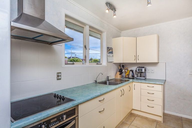 Photo of property in 29 Strid Road, Te Atatu South, Auckland, 0610