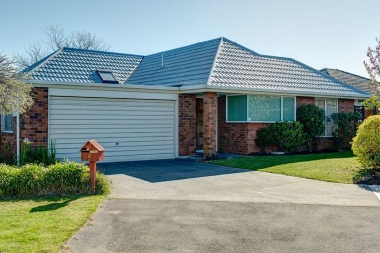 Photo of property in 4 Mull Place, Wattle Downs, Auckland, 2103