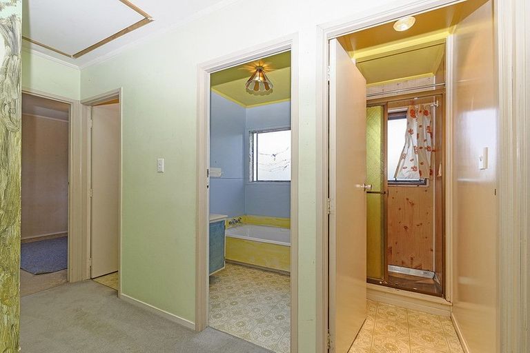 Photo of property in 5 Luanda Drive, Ranui, Auckland, 0612