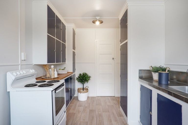 Photo of property in 39 Andrew Avenue, Roslyn, Palmerston North, 4414