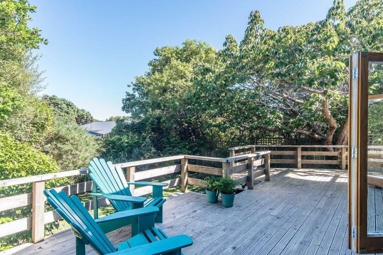 Photo of property in 136 Ruapehu Street, Paraparaumu, 5032