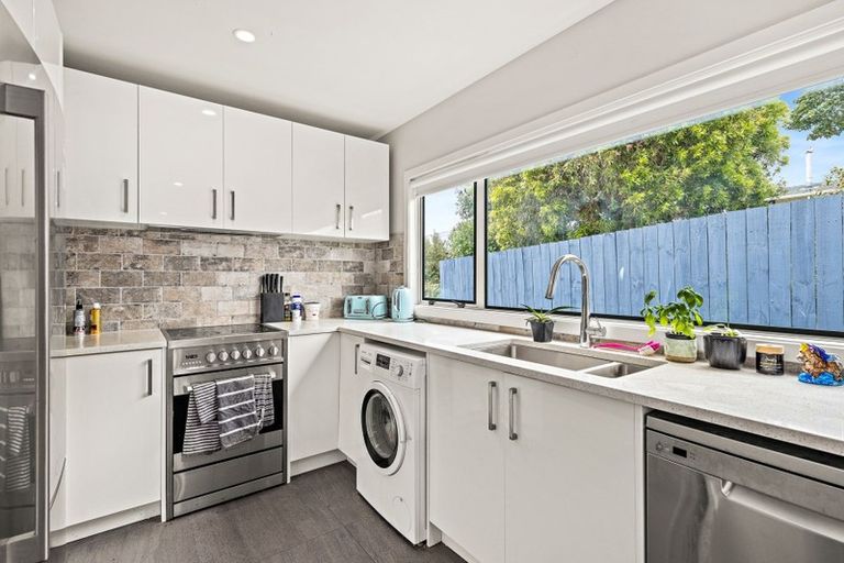 Photo of property in 17 Rawhiti Place, Snells Beach, 0920