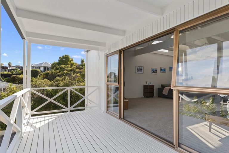 Photo of property in 10 Oban Road, Browns Bay, Auckland, 0630