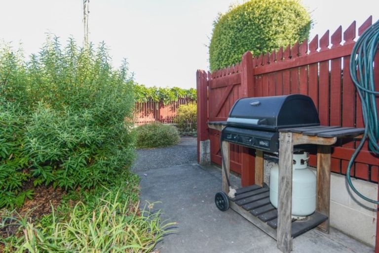 Photo of property in 1/405 Terrace Road, Parkvale, Hastings, 4122