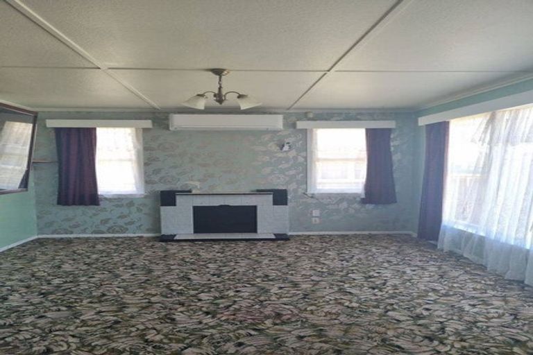 Photo of property in 38 Miro Street, Castlecliff, Whanganui, 4501