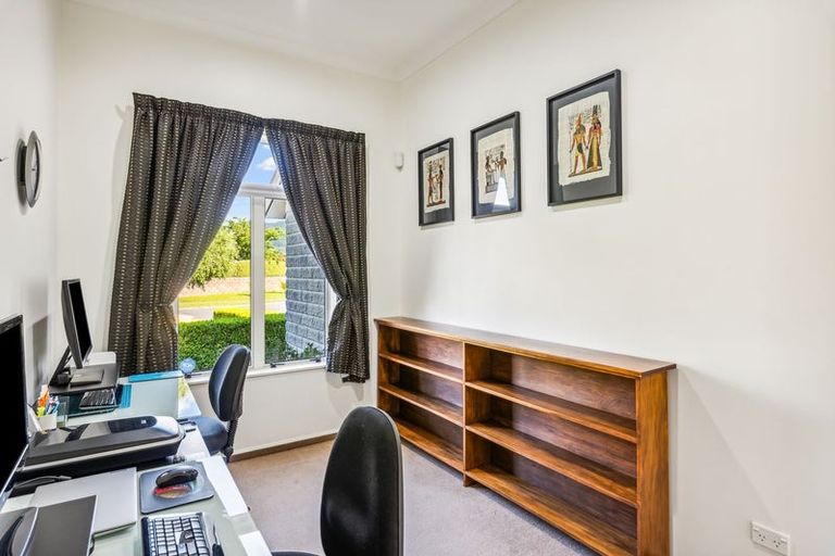 Photo of property in 194 Milne Drive, Paraparaumu, 5032