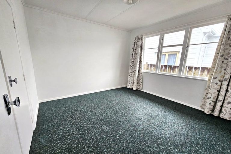 Photo of property in 2/106 Linton Street, West End, Palmerston North, 4410
