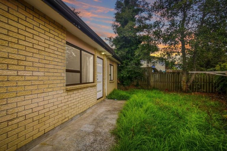 Photo of property in 19 Virgo Place, Glen Eden, Auckland, 0602