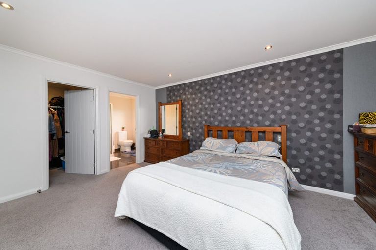 Photo of property in 67a Parnell Heights Drive, Kelvin Grove, Palmerston North, 4414