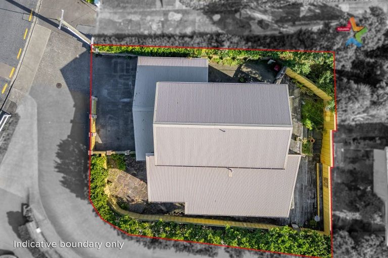 Photo of property in 201 Miromiro Road, Normandale, Lower Hutt, 5010