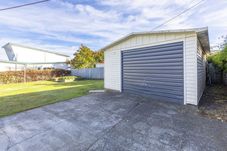 Photo of property in 2 Woburn Street, Waipukurau, 4200