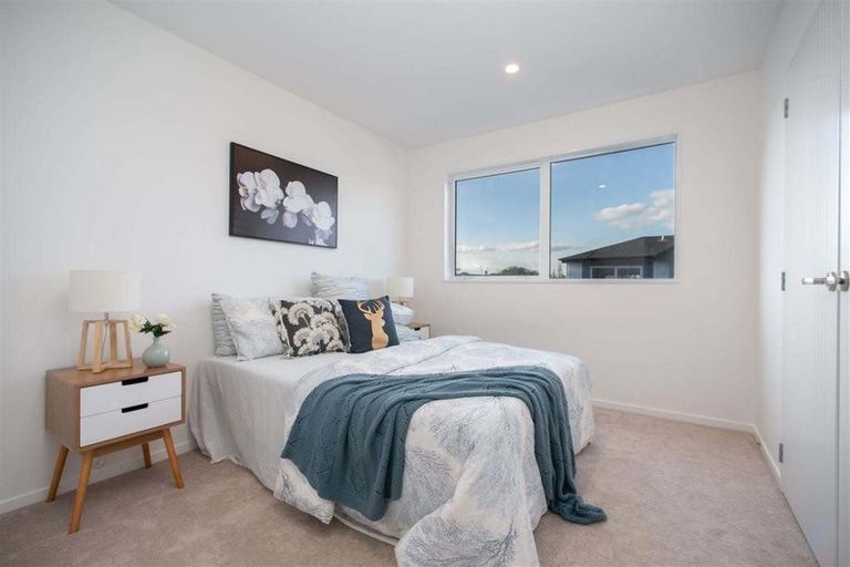 Photo of property in 1/4118b Great North Road, Glen Eden, Auckland, 0602