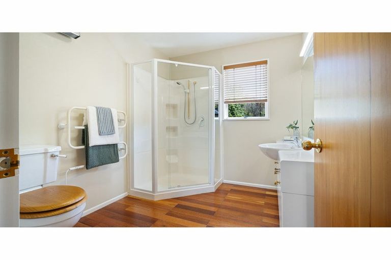 Photo of property in 8 Parkham Drive, Burnside, Christchurch, 8053