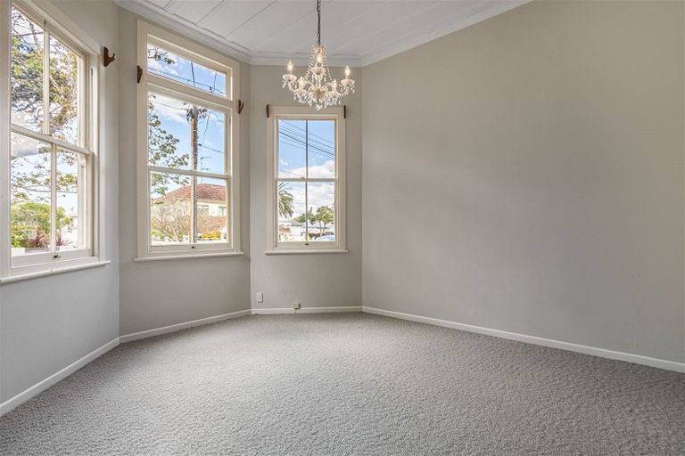 Photo of property in 60 Princes Street, Northcote Point, Auckland, 0627