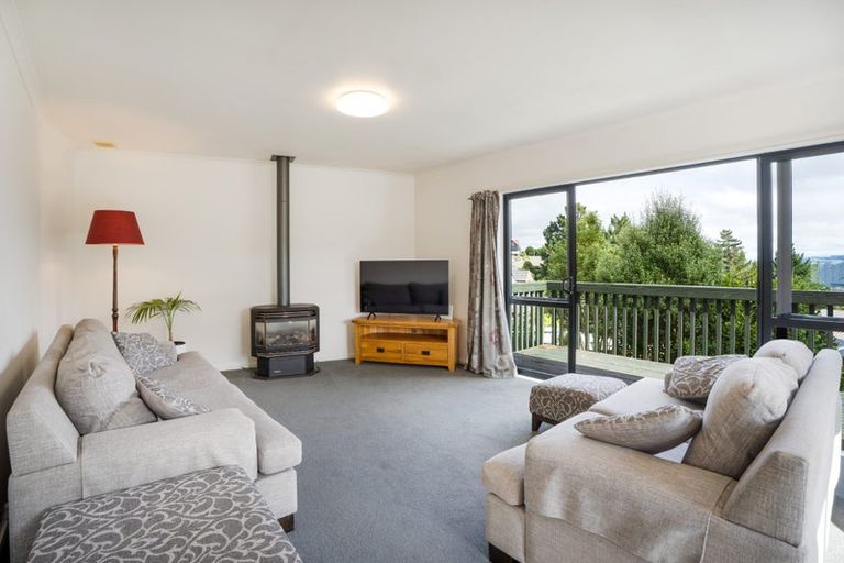 Photo of property in 195 Holborn Drive, Stokes Valley, Lower Hutt, 5019