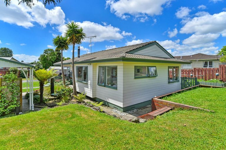 Photo of property in 11 Lakeside Drive, Pahurehure, Papakura, 2113