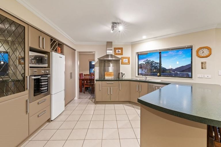 Photo of property in 45 Sapperton Drive, Henderson, Auckland, 0612