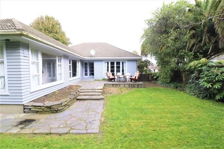 Photo of property in 1 Ludecke Place, Sockburn, Christchurch, 8042