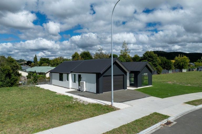 Photo of property in 6 Pyke Place, Wakefield, 7025