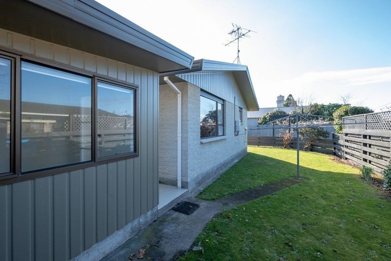 Photo of property in 24 Albion Street, Hawera, 4610