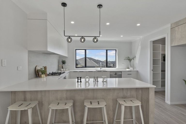 Photo of property in 24 Drower Glen, Flagstaff, Hamilton, 3210