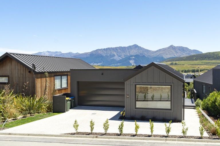 Photo of property in 5a Glenelg Lane, Jacks Point, 9371