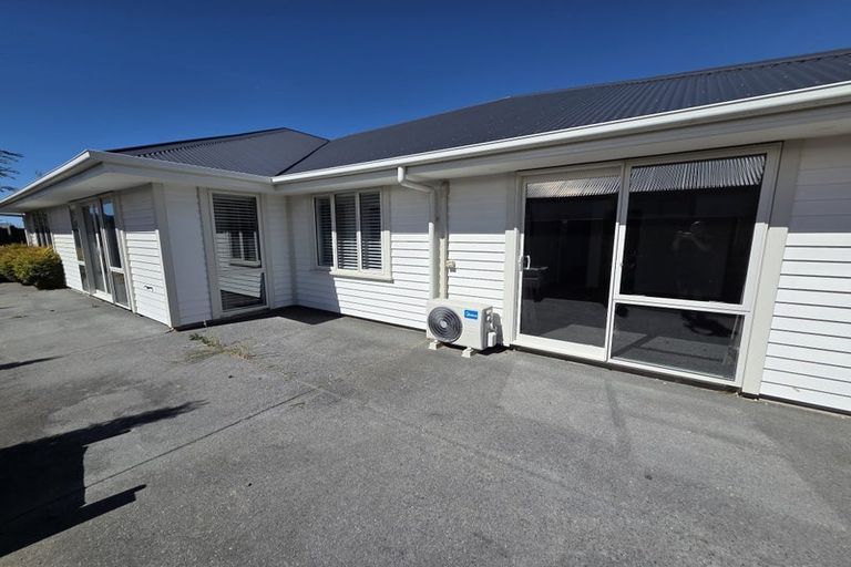 Photo of property in 16 Highgate Drive, Rangiora, 7400