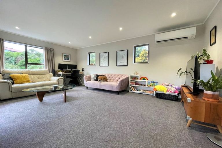 Photo of property in 4b Rajputana Way, Khandallah, Wellington, 6035