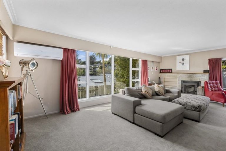 Photo of property in 13 Stratton Street, Normandale, Lower Hutt, 5010