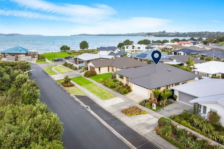 Photo of property in 20 Kokihi Lane, Snells Beach, 0920