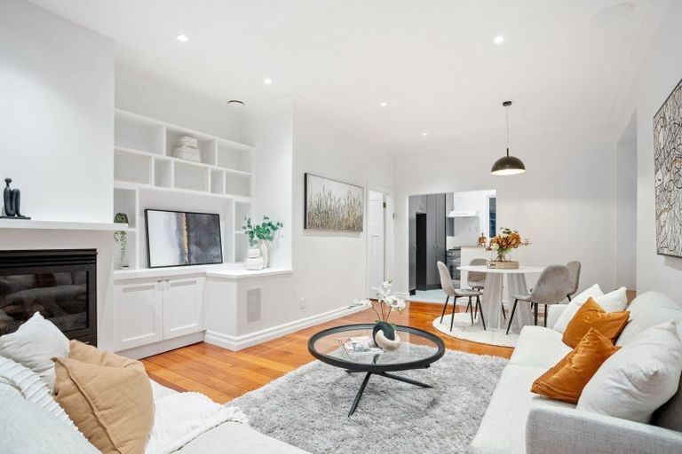 Photo of property in 48 Maida Vale Road, Roseneath, Wellington, 6011