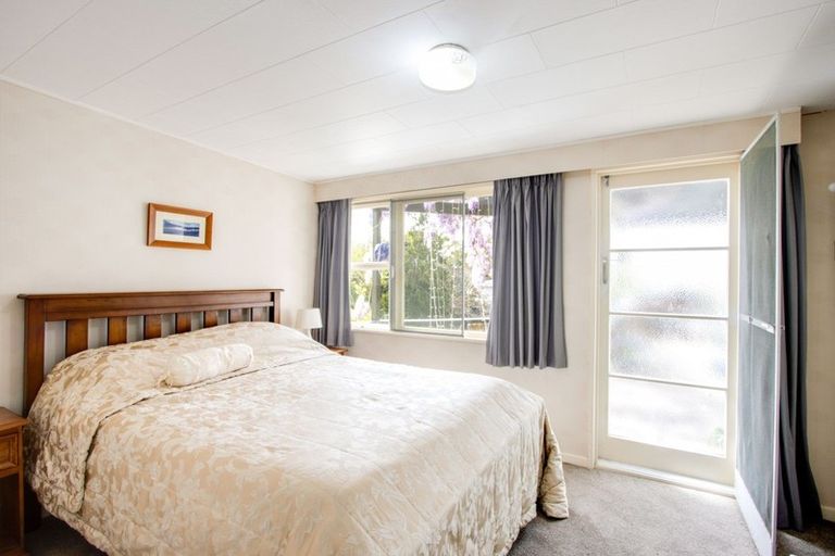 Photo of property in 103 Chaucer Road, Hospital Hill, Napier, 4110
