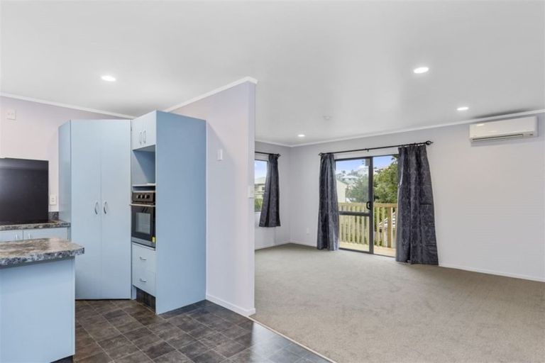 Photo of property in 12b Resolution Road, Welcome Bay, Tauranga, 3112