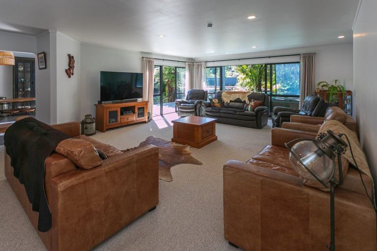 Photo of property in 5 Rewa Rewa Valley, Tairua, 3508