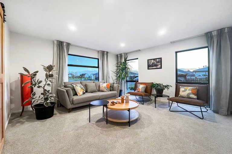 Photo of property in 25 Millhaven Place, Casebrook, Christchurch, 8051