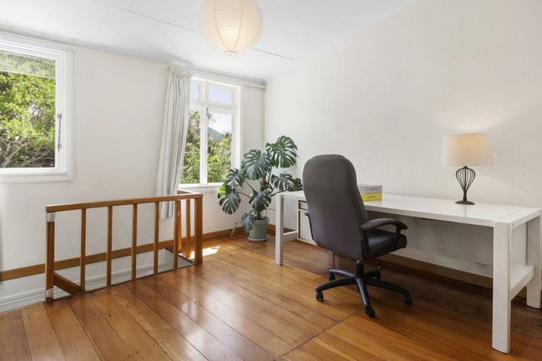 Photo of property in 23 Moir Street, Mount Victoria, Wellington, 6011